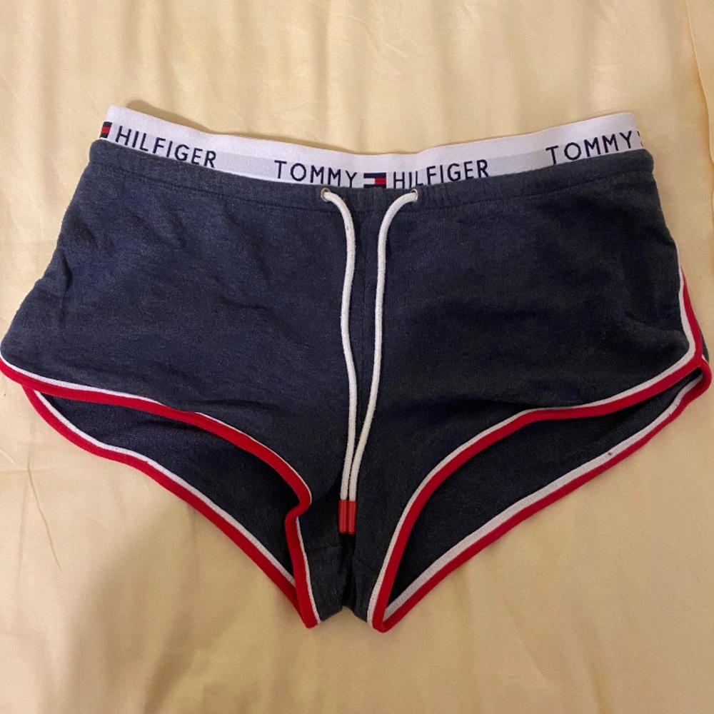 Tommy Hilfiger Shorts - Picture 1 of 2